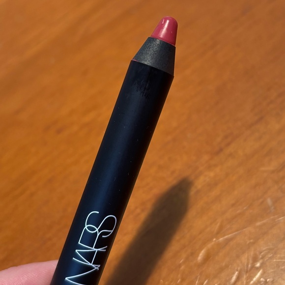 NARS Velvet Matte Lip Pencil Dolce Vita - Picture 7 of 16